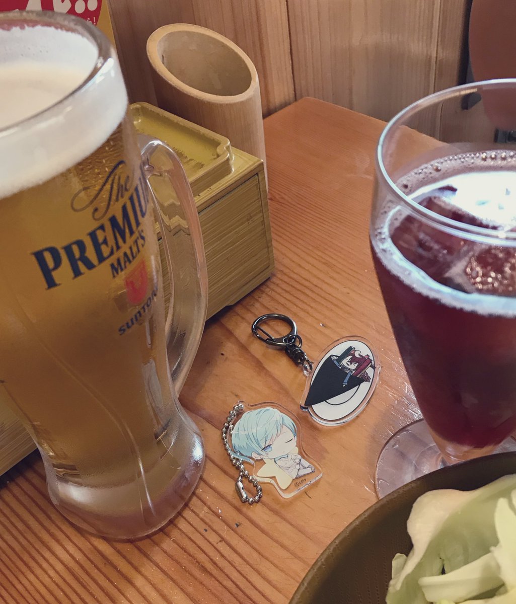 ymotmgm01's tweet photo. かんぱーい（お久しぶりすぎる）（生きてました） https://t.co/n6iZuPEJbd