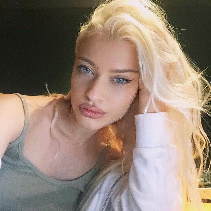alicechaterit's tweet photo. .@AliChater via Instagram ♥️😍 
Ci svela che sta filmando qualcosa di carino, e che il fatto che abbia il piede infortunato non la fermerà 💪🏻 https://t.co/uu8ntu71S2