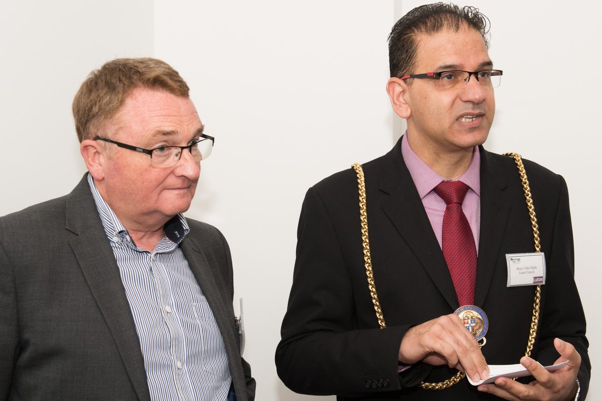 LtdKph's tweet photo. We were delighted to be joined last week by a number of @lutoncouncil Members to celebrate completion of our 200th affordable home in Luton incl. Leader Hazel Simmonds; Deputy Leader Sian Timoney and the Mayor Tahir Malik and Ward Councillors Javed Hussain and Summara Khurshid https://t.co/fPRL1NSh84