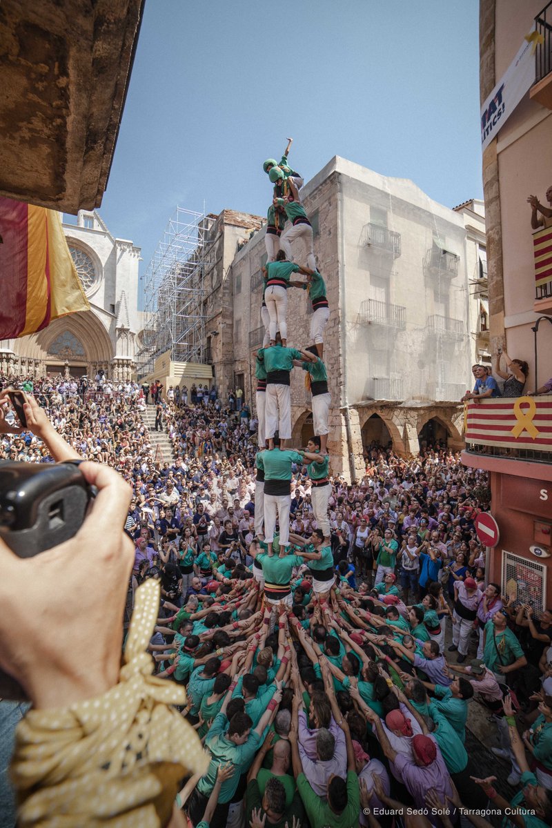 TGNturisme's tweet photo. Avui la diada castellera de #SantMagí, de 12 a 15 h, a la plaça de les Cols (pl. Santiago Rusiñol) i la professó, a partir de les 19 h, des de la plaça de la Font, centren els actes de la jornada.

ℹ️ https://t.co/01uJuuv3D0

📷 @Esedosole

#Tarragona #castellers #SantMagí2019 https://t.co/K0sHFh6RqB
