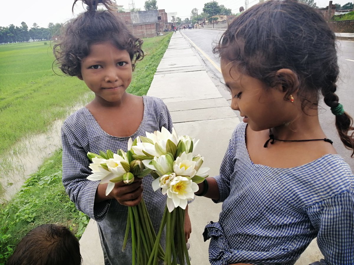 सबै समयको खेल हो , 
बालापन पनि त आखिर बुझ्ने भएपछि मात्र मन पर्छ,
सानोमा त सबैले ठुलो मान्छे बन्छु भन्थिम नी 😥😭