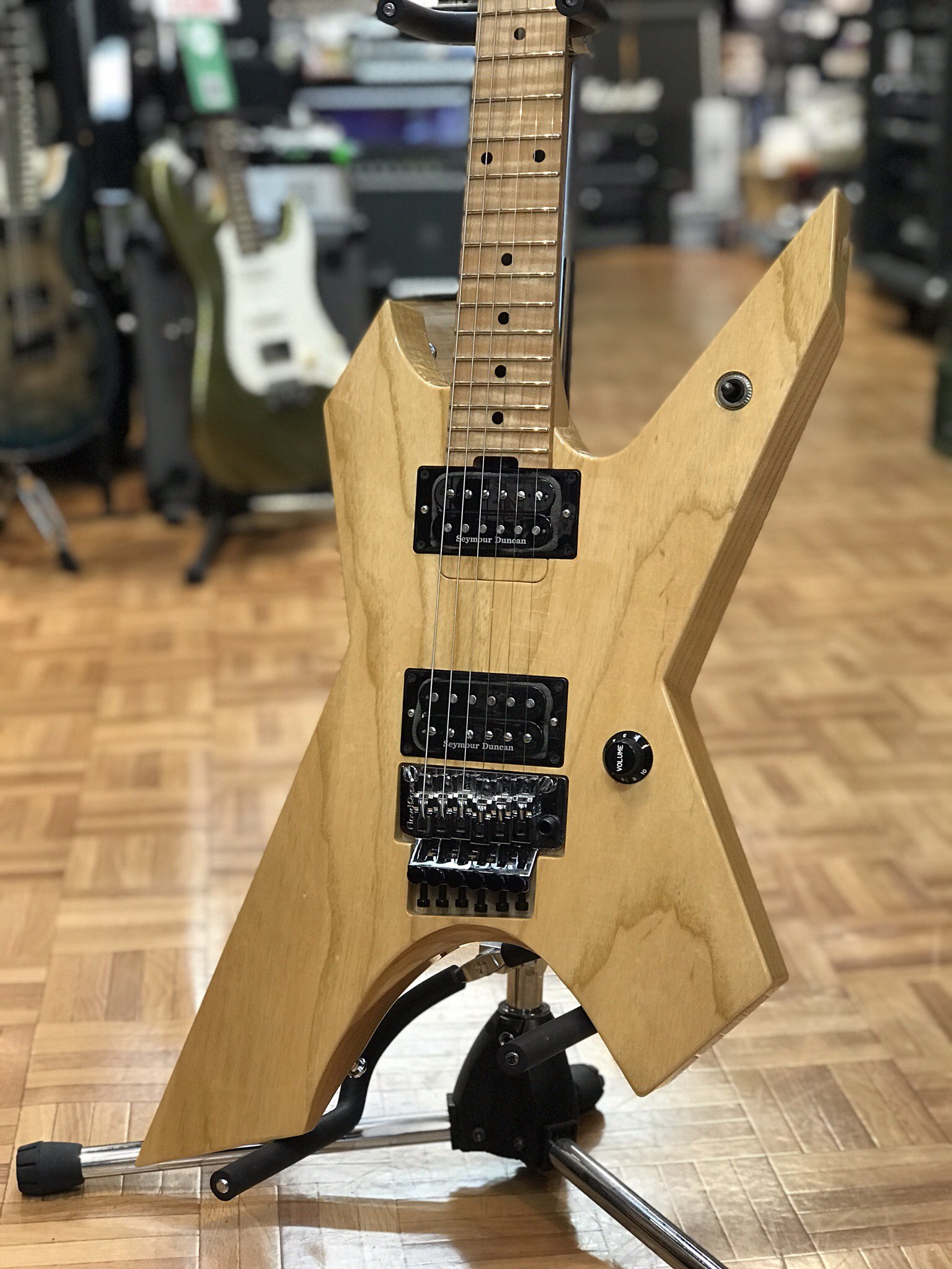 The1975 ギターピック 超貴重品⭐︎⭐︎⭐︎ 栄光 - ギターピック｜Yahoo!ショッピング