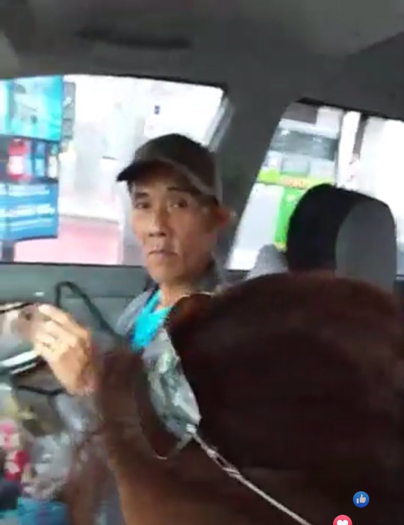kalinga_ruffa's tweet photo. No wonder Lou is genuinely kind. 
Lou’mom with Yamyam parents on their way to Pampanga yesterday together is the sweetest thing. 

Saan makakahanap ng nanay na kasing cute at bait ni mommy joy? @JoyYanong1 

@louyanong • @itsdredesu 

LOUDRE ForHeadAndShoulders https://t.co/pELkiGfo0h