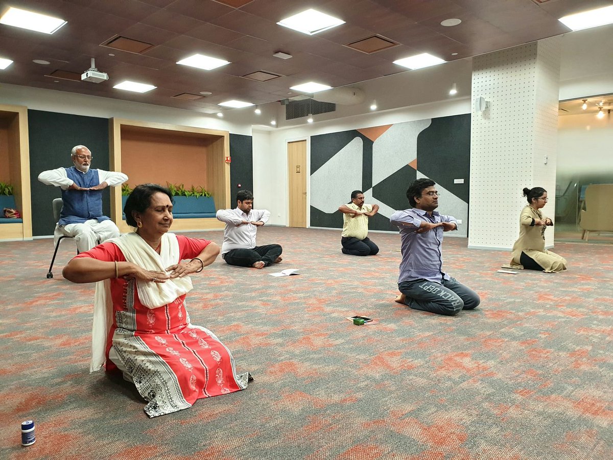 OurBridgePlus's tweet photo. The Happiness Program conducted by @ArtofLiving at Bridge+ 
#bridgeplusbangalore #coworkingsace #coworkingspacewhitefield #coworkingatitpb #parksquaremall #bangalore #coworkinginbangalore #itpb #itpl #officespaceatitpb #ascendas https://t.co/UOJjbpoWXt
