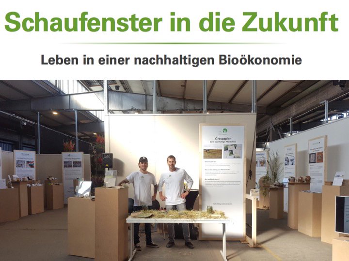 biooekonomieBW's tweet photo. Heute ist die Grasdruckerei auf der #BUGA19 und informiert über das Thema Graspapier. Wir präsentieren noch bis Sonntag zwölf Lösungsansätze der #Bioökonomie.
https://t.co/p2aDujMild https://t.co/kmAxgVEHQb