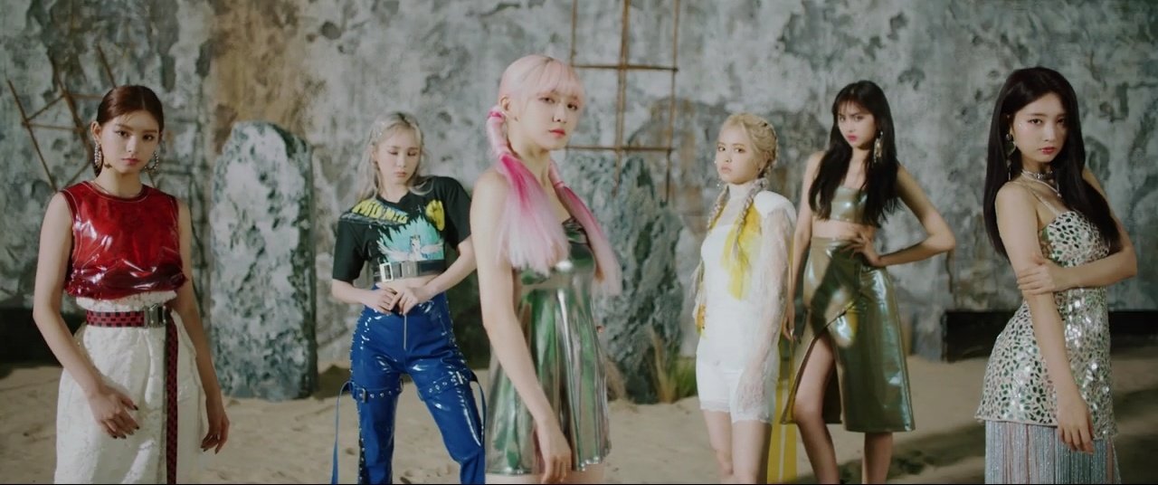 ECUn2D8VUAADAZV?format=jpg&name=large