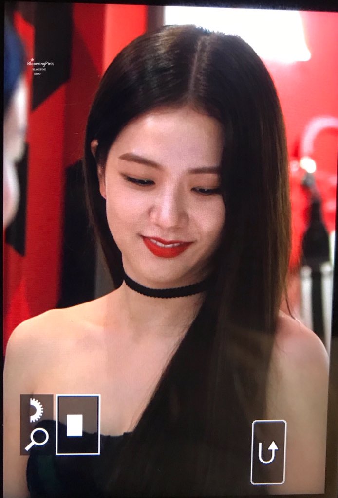 BloomingPink🌸 tweet media