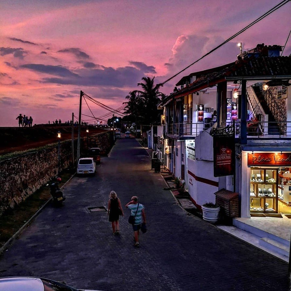 insightresort's tweet photo. Thank you for the tag😍✌️hope to welcome you once again☺️
.
Reposting @alex_c_punkt:
.
@viva_la_vida_30 #chillmode #bustour #srilankabus #galle #gallesrilanka #gallefort #srilankatravel #visitsrilanka #srilanka #beach #insightresortsrilanka #pool #insight #insightresort #ahangama https://t.co/fPXyFizNjI