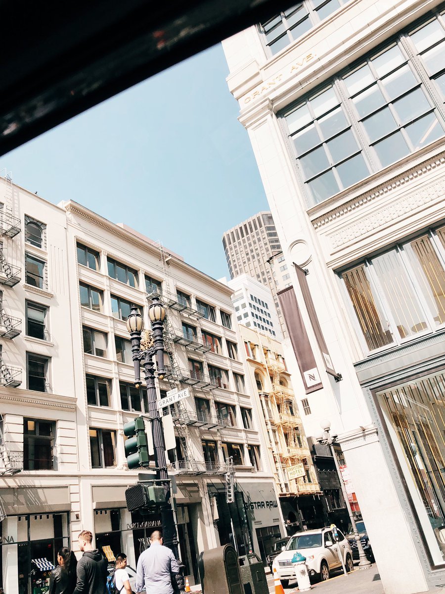 easydarlings's tweet image. mornings,
[@connorfranta | #frantasticmonday]