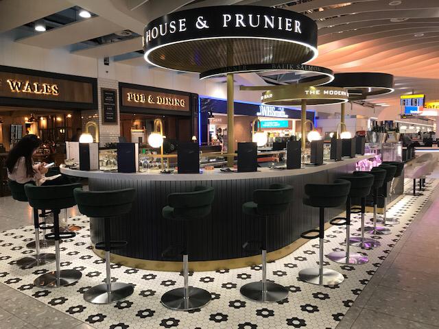 hackpenhill's tweet image. Great to see the fantastic new @caviarhouse_vip and Prunier seafood bar open this weekend in @HeathrowAirport Terminal 4. Great work by @PAShopfitting