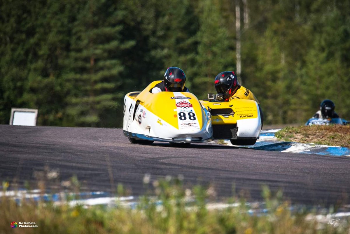 GlobalSidecar's tweet photo. 2019 August~Finland, MotorPark Raceway 

Finnish Championship 

Remember to tune into this page for up-to the minute Race qualifying and Race results provided by~@MarkDennis2

Photos by~
https://t.co/f5vDAj8Spy https://t.co/yO7zIIku22