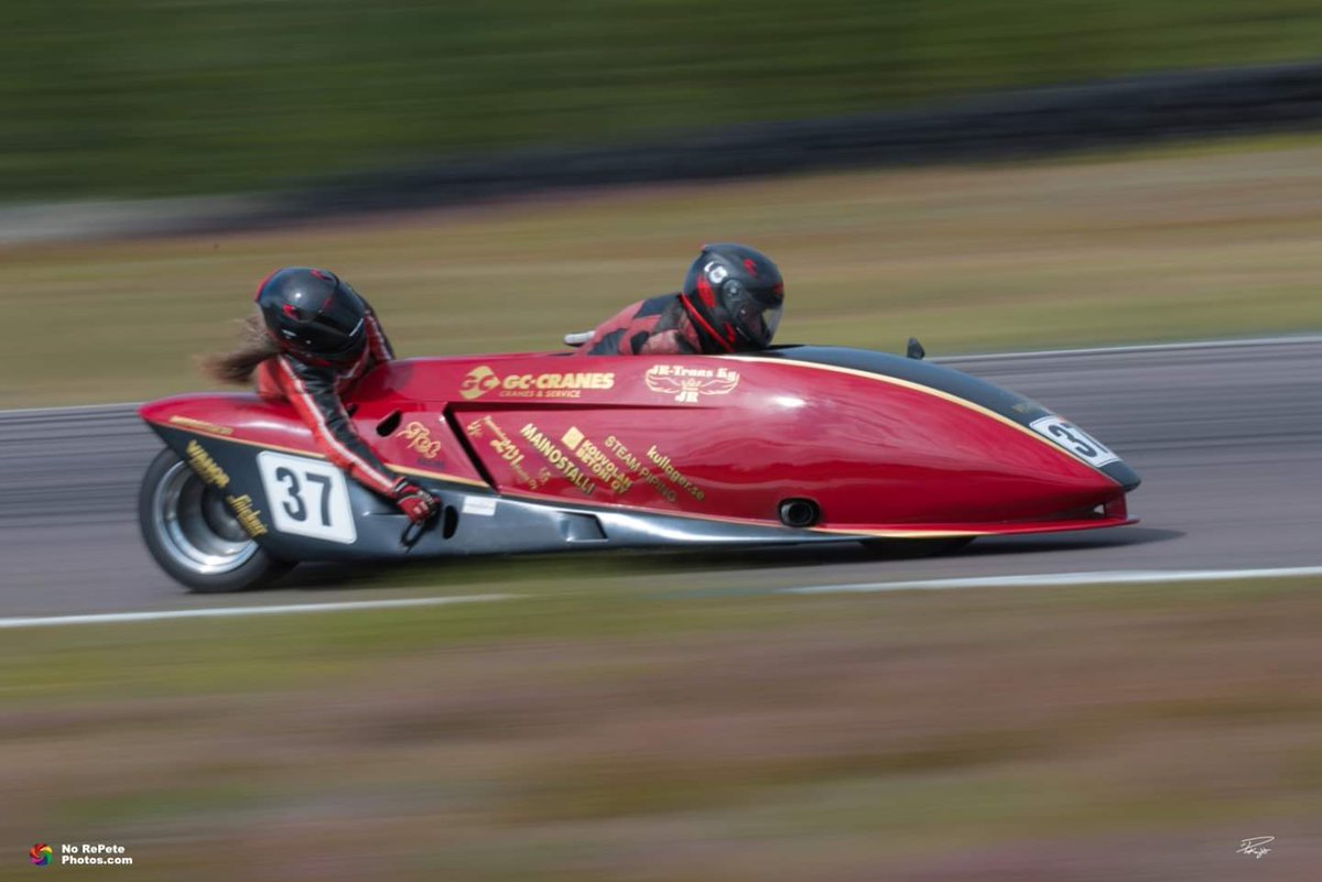 GlobalSidecar's tweet photo. 2019 August~Finland, MotorPark Raceway 

Finnish Championship 

Remember to tune into this page for up-to the minute Race qualifying and Race results provided by~@MarkDennis2

Photos by~
https://t.co/f5vDAj8Spy https://t.co/yO7zIIku22