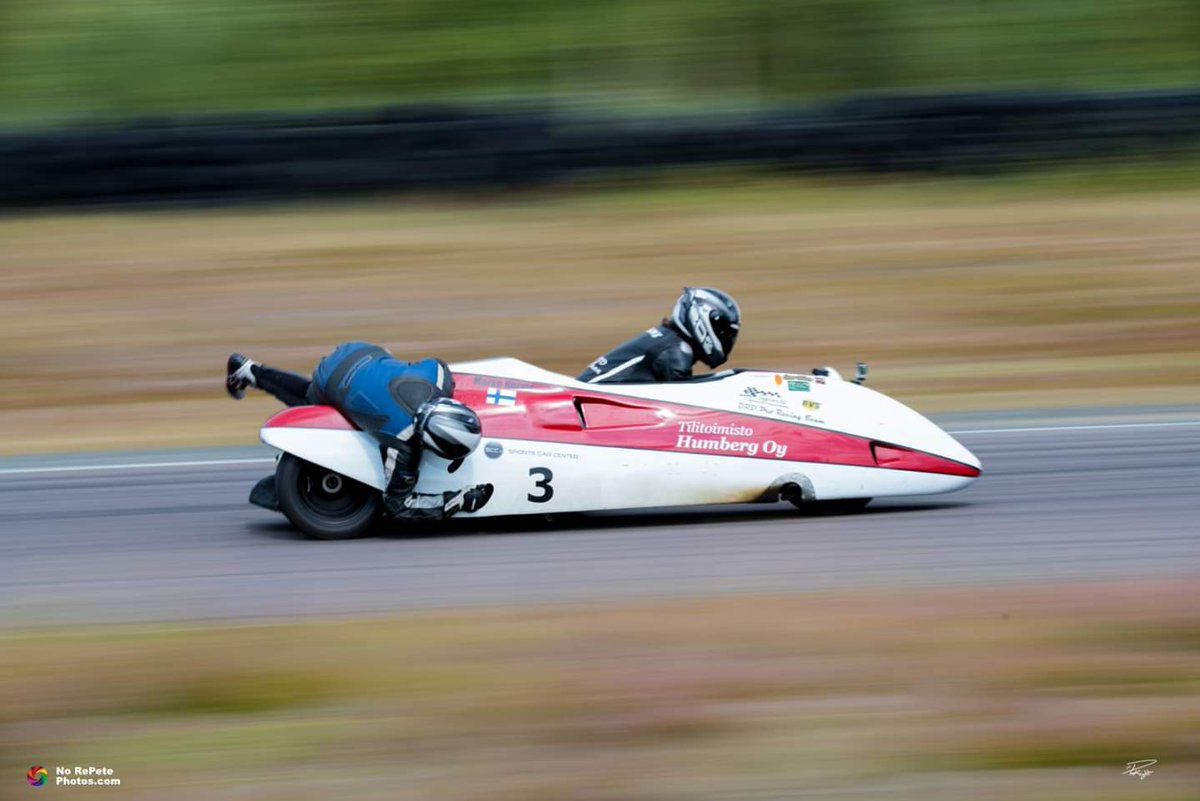 GlobalSidecar's tweet photo. 2019 August~Finland, MotorPark Raceway 

Finnish Championship 

Remember to tune into this page for up-to the minute Race qualifying and Race results provided by~@MarkDennis2

Photos by~
https://t.co/f5vDAj8Spy https://t.co/yO7zIIku22
