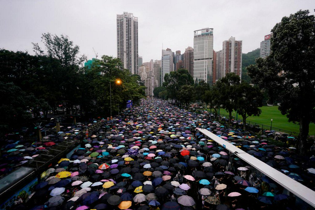 Reuters's tweet image. UK&apos;s Labour says government must talk to China over Hong Kong reuters.com/article/us-hon…