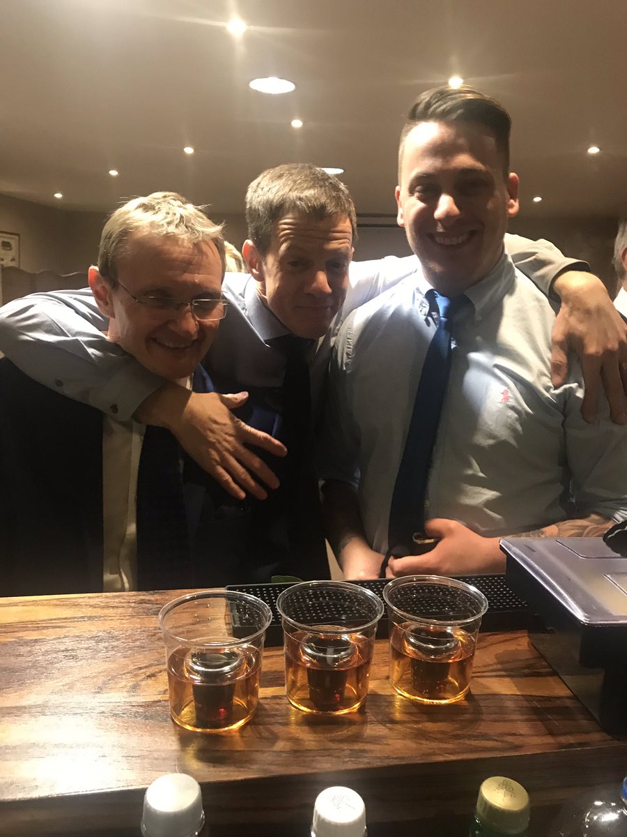 We have been busy traveling across #Sussex, #Surrey &amp; #Kent with our wooden, rustic #bar this #summer. We have attended #weddings, #gardenparties, #christenings and #birthdayparties. 

As our #summer bookings start to slow down, we are now taking booking for #Christmas 🎉