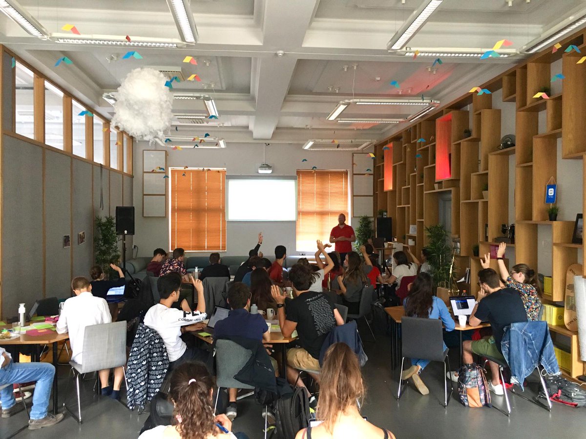 climatetalent's tweet photo. 🧭🗺️ The #NorthernPath team are engaged in an environmental management lecture at the Norwegian University of Science &amp; Technology to explore Life Cycle assessment of materials. They will be hosted @NTNU for the week. Leave a 💚 for the #ClimateJourney team!
@EITeu @CKICNordic https://t.co/Gfd0jqKz32