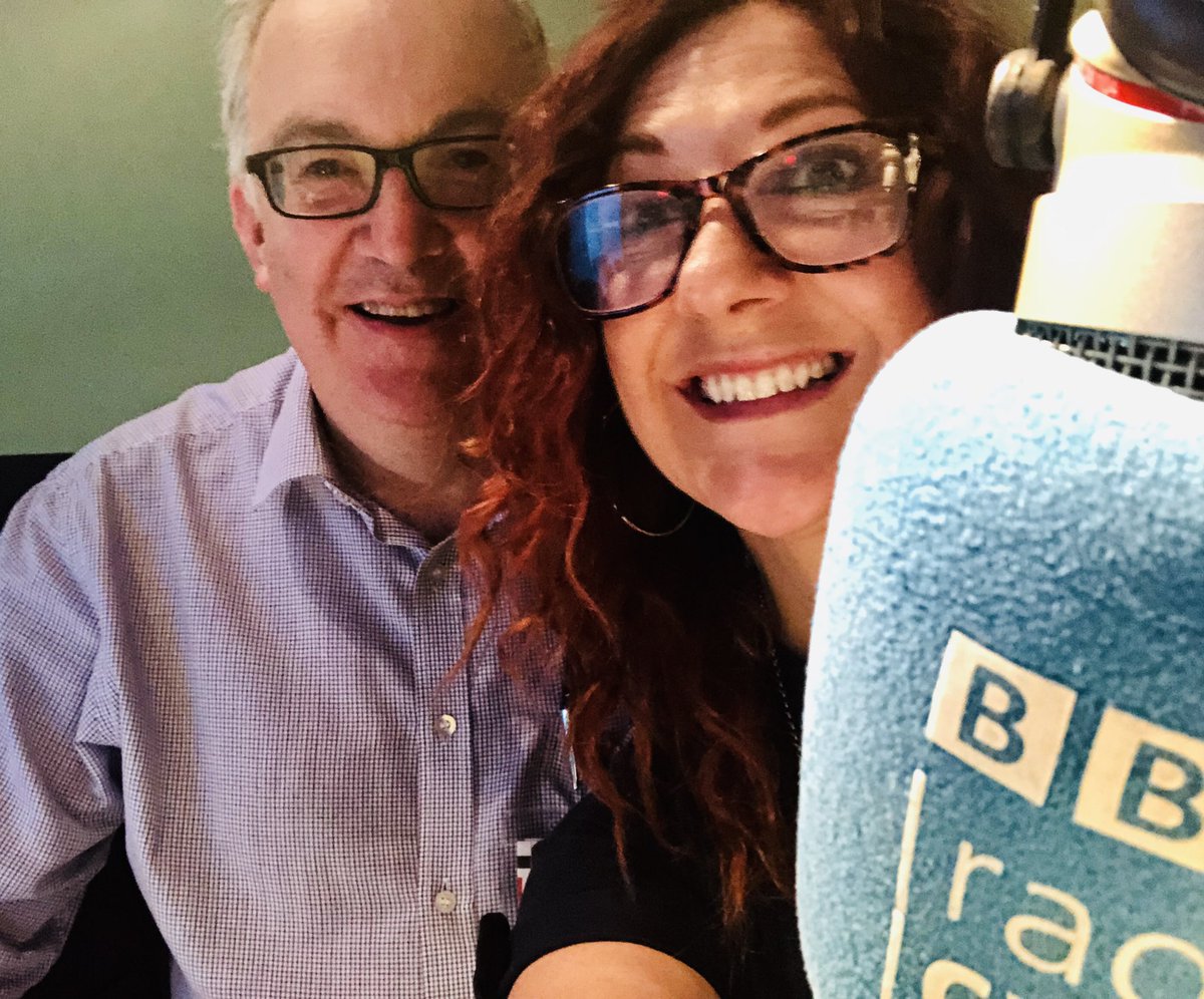 RealShanCothi's tweet photo. Dyma fe!! Pryfyn goreโr wlad Dr Hefin Jones yn addysgu fi aโr genedl am BRYFED #pwysig #cylchnatur felly, rhowch groeso iddyn nhw achos dyna sut i NI yn gallu byw! Dwiโn dysgu cyment yn ei gwmni! Diolch Dr Hefin! #pryfed #pencader ๐๐๐๐๐๐ฆ๐ฆ๐๐ https://t.co/zHDSytmOIw