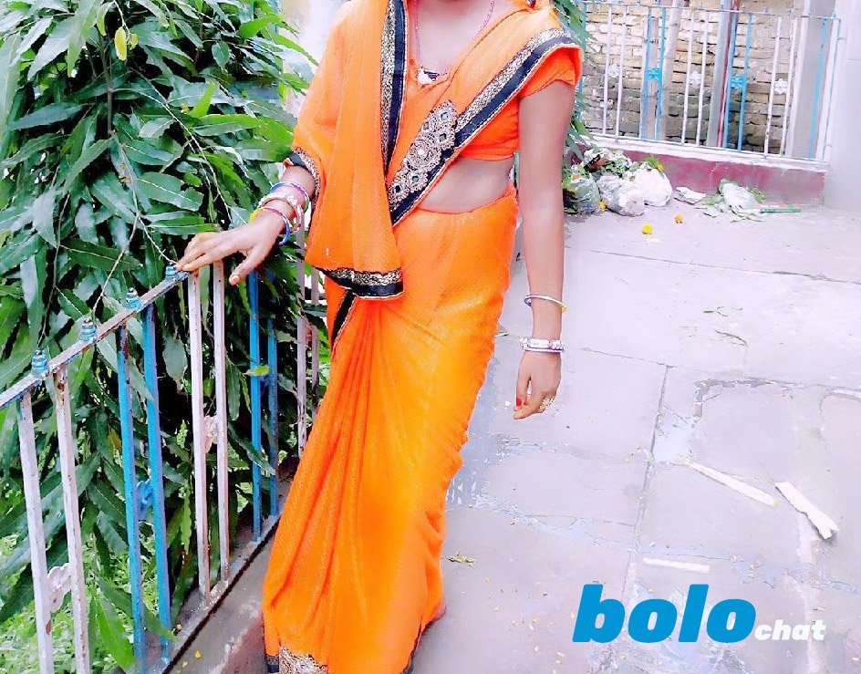 thebolochat's tweet photo. Let's appreciate these beauties. And once you're done, you can talk to them here 👉🏽https://t.co/PuuOr0p1vd #WorldPhotographyDay #Indianwomen #Indians https://t.co/2j1ofY7mTS