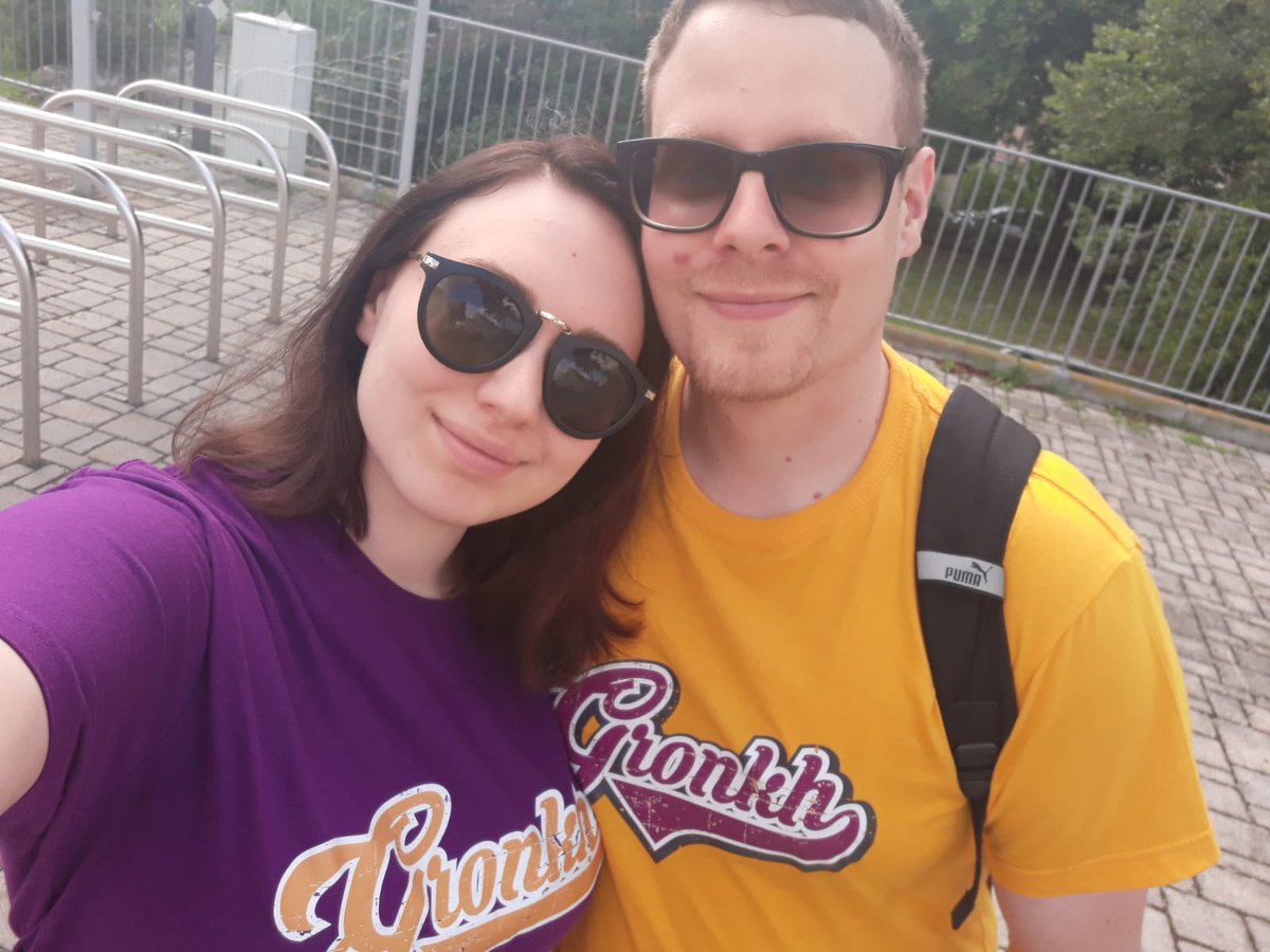 OpTic_Freakz's tweet photo. Urlaub mit @Fantasia7241 mit den neuen @Gronkh Shirts #GronkhTV #Werbung #Markennennung #CollectionZero https://t.co/b5biRUEetO