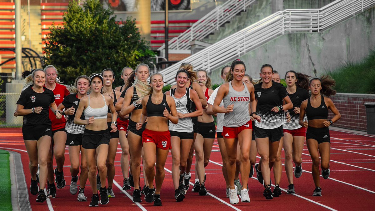 PackXC's tweet photo. Back at it and happy 'bout it. https://t.co/UfEBEJroa8
