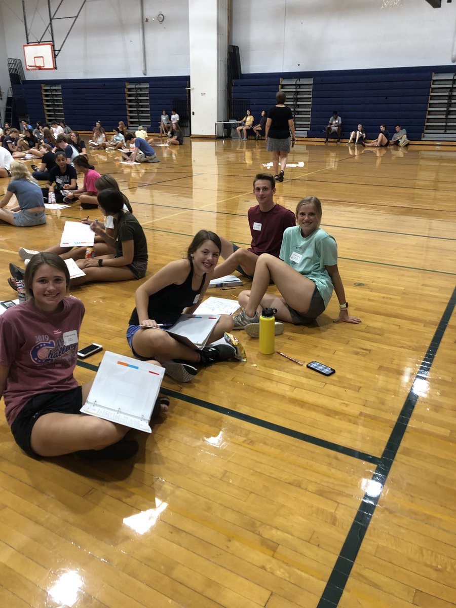 VictorSeniorHS's tweet image. Link Leaders are excited to meet our freshmen and new students tomorrow. Freshman Orientation @ 7:30 and New Student orientation @ 8:45. @VictorSchools