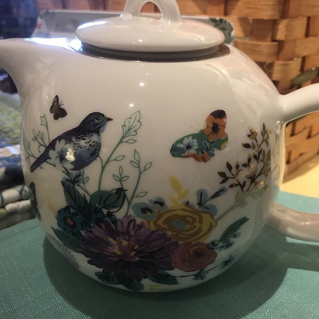 The most beautiful teapots with infusers are in @shelburnecountrystore #shelburnecountrystore #teatime #shelburnevt #infuse #teapot #beautifulwaytostarttheday