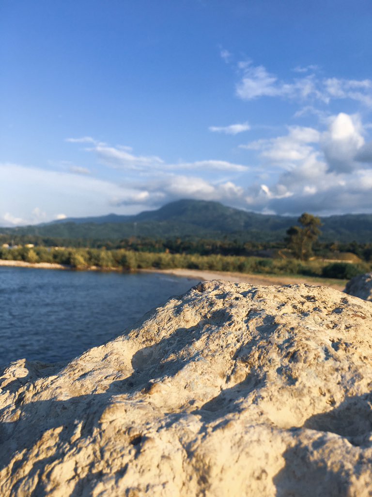 iamdarlin_'s tweet image. 📍 Saint-Louis du nord, Haiti🇭🇹 
📸@iamdarlin_ 
#shotoniphone #6sPlus