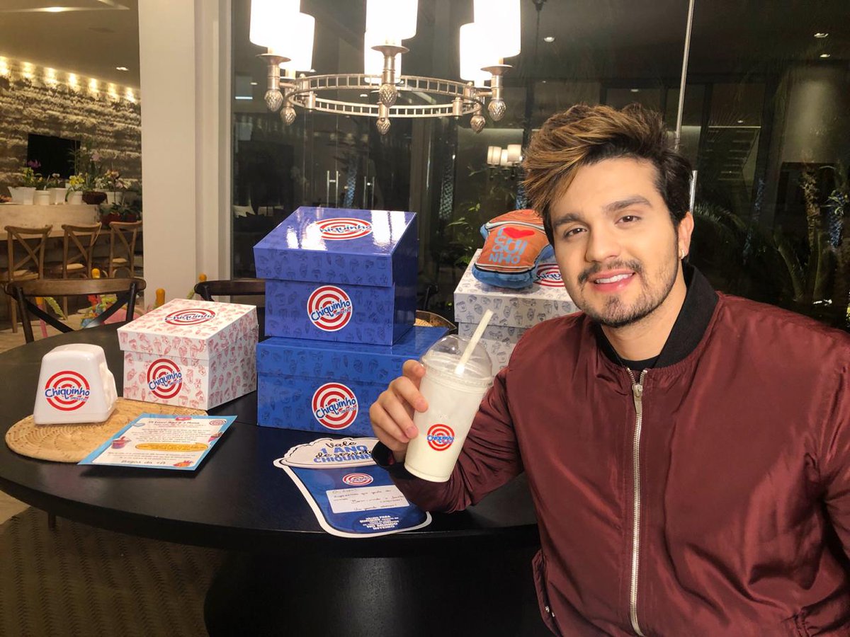 chiquinho's tweet photo. Vocês viram que temos mais um membro na família Chiquinho? Boas vindas ao nosso embaixador @luansantana 🍦😍👏 https://t.co/IeITJNspfx
