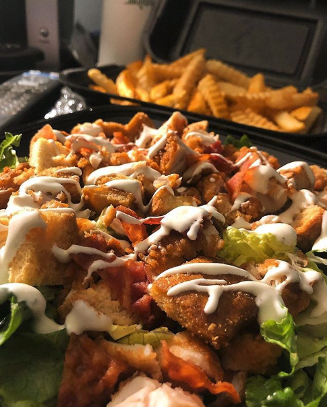 ZaxbysWestBroad's tweet photo. Life would be better if everything was drizzled in ranch.⁣⁣
⁣⁣
📷: @eatingoutphl https://t.co/zIY0xLoDdA