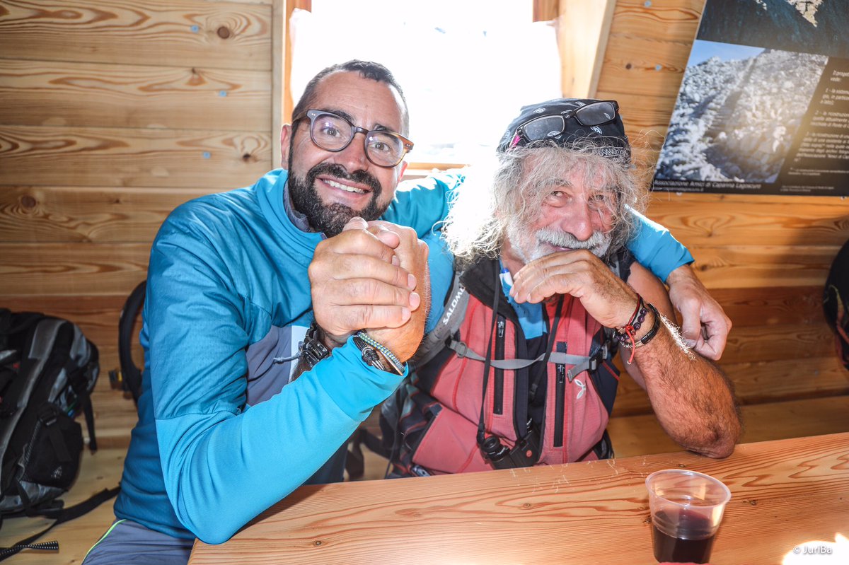 Juribaruffaldi's tweet photo. Una giornata in montagna con Mauro Corona e Lino Zani ... non ha prezzo, fantastico !!!!
Giornata memorabile ...👍👍👍
#salewastoresondrio https://t.co/K88ZuCJGTg