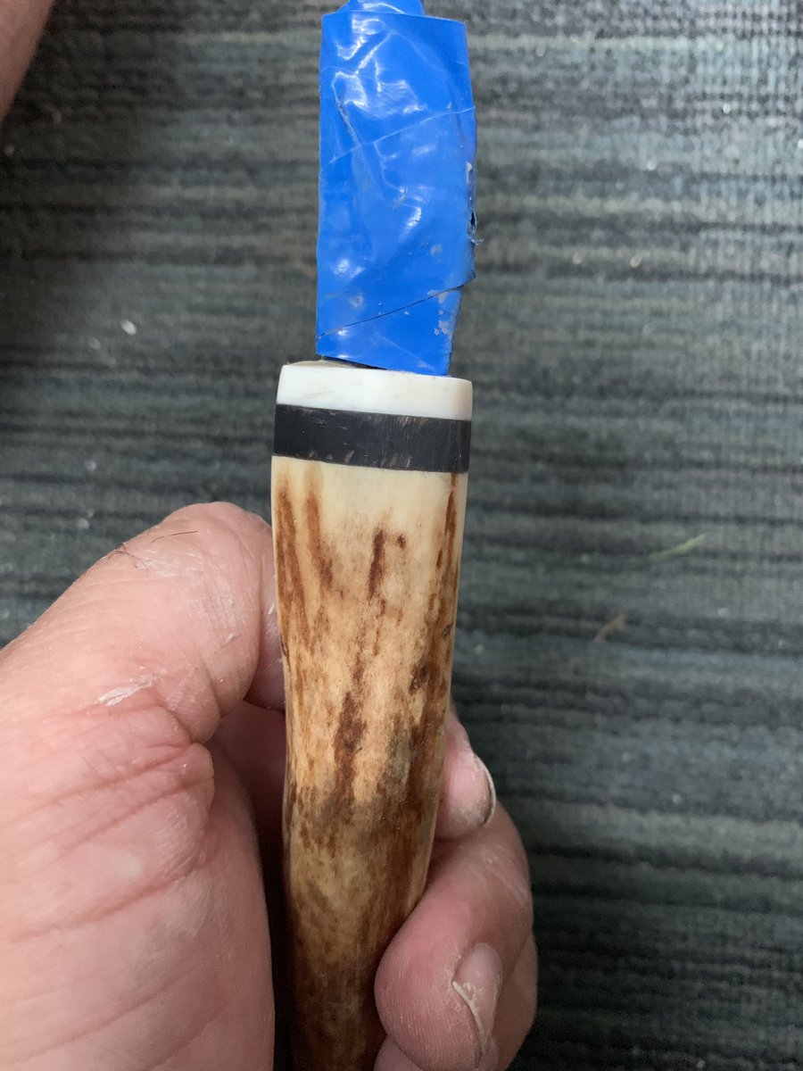 Basha1972's tweet photo. That’s one of the carving knives done, just the bigger one to drill & glue in next then to think about blade covers maybe just a little slip for them both #knifekit #makeyourown #woodcarving #bushcraft #outdoors #antler #buffalohorn https://t.co/YnRhLCvGIm