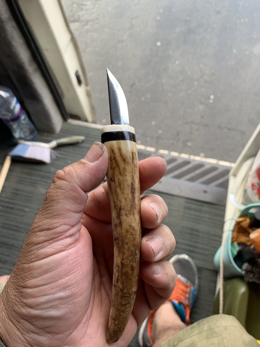 Basha1972's tweet photo. That’s one of the carving knives done, just the bigger one to drill & glue in next then to think about blade covers maybe just a little slip for them both #knifekit #makeyourown #woodcarving #bushcraft #outdoors #antler #buffalohorn https://t.co/YnRhLCvGIm