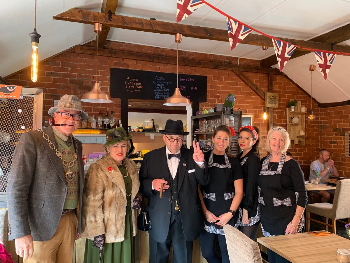 DiscoverFylde's tweet photo. And best dressed cafe went to Black Sheep Tearoom (@tearoom_the) and The Coffee Bean was runner up!

#Lytham1940s https://t.co/hLzBGImxMK