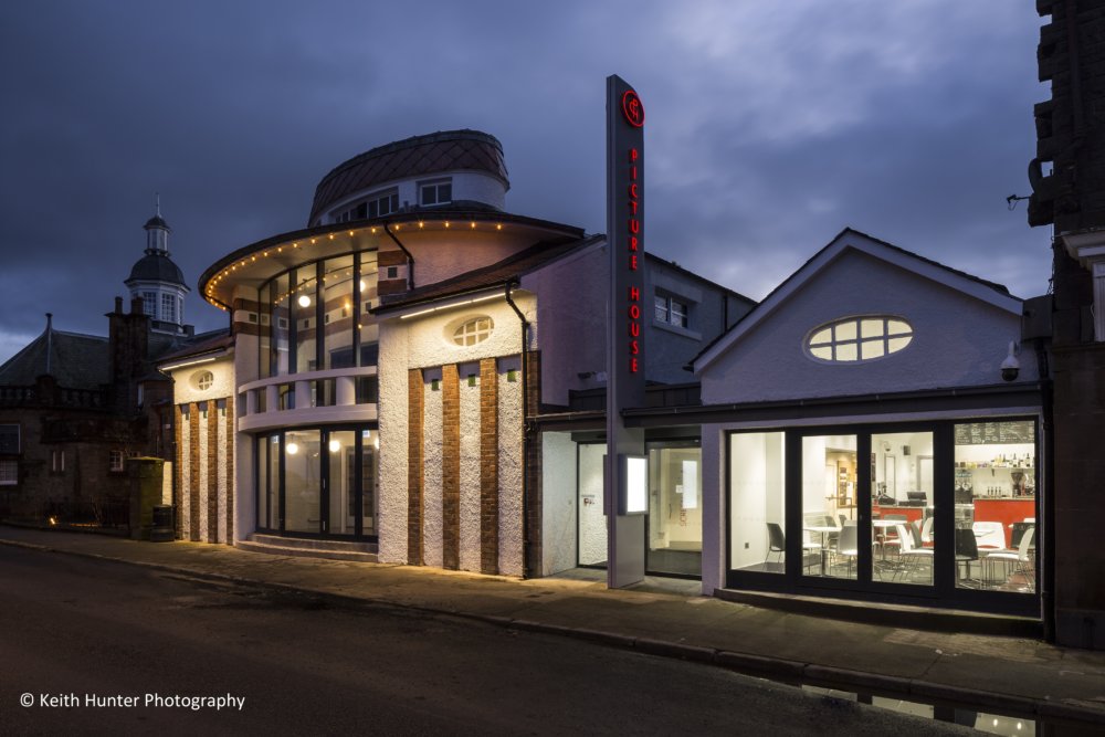 The @CTPictureHouse has reached the finals of the National Lottery Awards 25th Birthday competition!

Vote for the Scottish cinema here: lotterygoodcauses.org.uk/projects/view/…

#NLACampbeltown