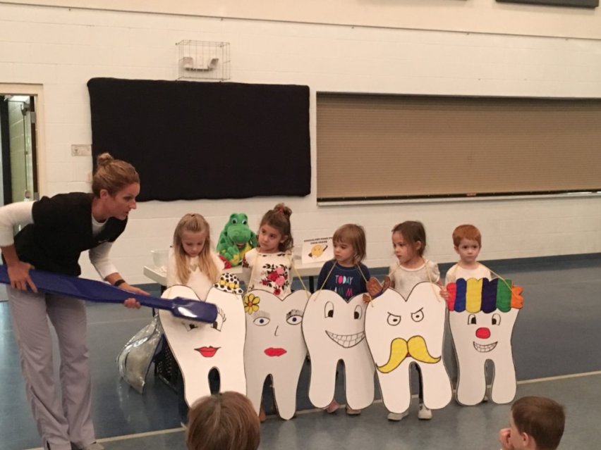 .<a href="/KidSMILESClinic/">KidSMILES Clinic</a> serves >800 patients, many who need extensive, restorative care including fillings, extractions, &amp; root canals. Access to dental care in OH is a problem, but solvable w/the staff, donors, and volunteers that provide education &amp; clinical services! #DogsforaCause