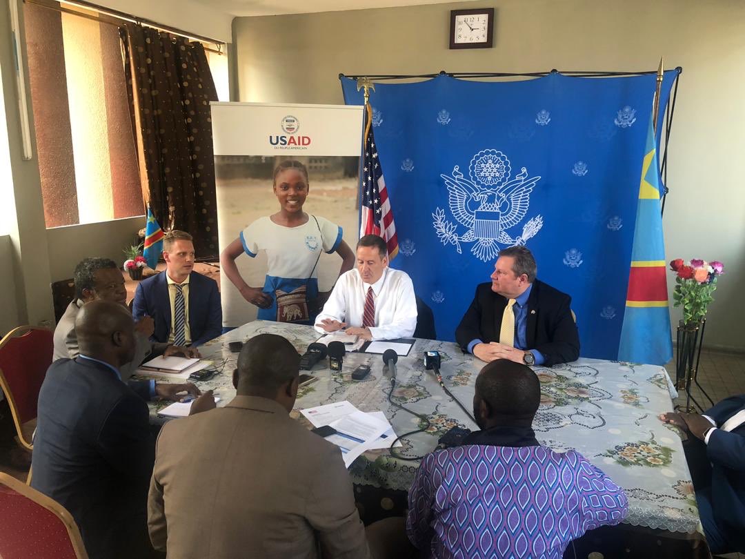 U.S.Embassy Kinshasa on Twitter: "At the Institut National de Recherche  Biomédicale in Kinshasa, Administrator @USAIDMarkGreen, @USAmbDRC, and Dr.  Muyembe @MTamfum shared with local & int'l press the challenges to stopping  the #Ebola