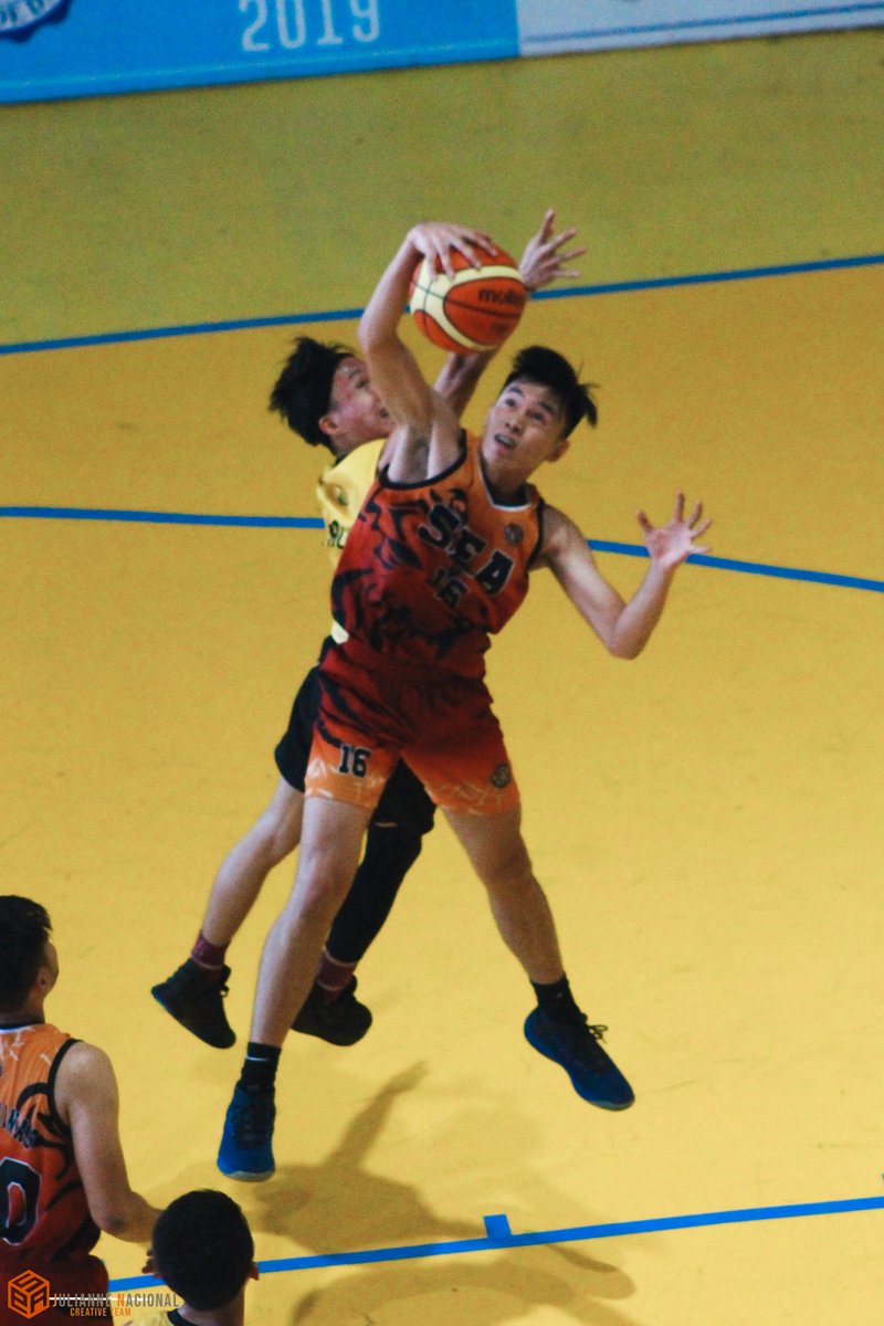 SEA_Hardhat's tweet photo. SEA Tigers men's basketball team struggled down to the wire as they tried to defeat The Accountancy Griffins for the Championship Crown in the 2019 Palarong Atenista at the 4th floor Martin Hall on Tuesday, August 13.

Article by Evert Delmo, Photos by Julianne Nacional https://t.co/UirQ9rYN6O
