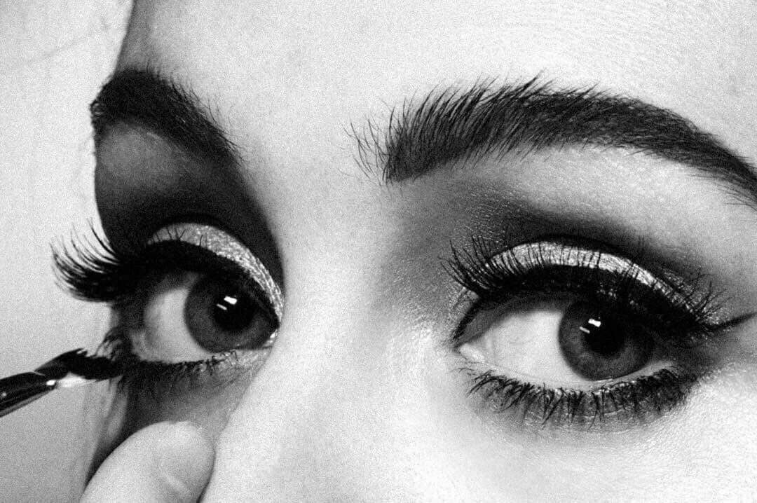 و يبقى السؤال : هل سنعيش الحياة التي نريدها يوماً ما♥️