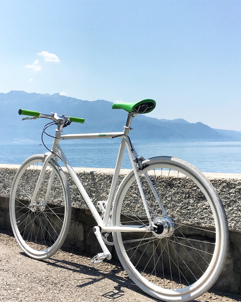 BaseAparthotels's tweet photo. ☀️ Enjoying a breathtaking bicycle ride along the Lake Geneva during your stay at Base Aparthotels... 🚴🏻‍♂️ 
#basevevey #baseaparthotels #abetterway #theplacetoB #backtobase #servicedapartments  #vevey #montreuxriviera #hospitality #basebike #bike #BBs #softmobility #Sustainability https://t.co/BySHDQumD1