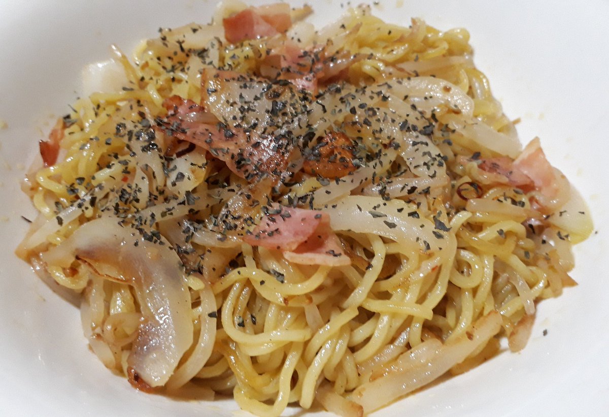 たけごろう A Twitteren 今日の夜食 本日はスーパーで買って来たパスタソース ピエトロ おうちパスタ ペペロンチーノ を使って ペペロンチーノ風焼そばを作ってみました ペペロンチーノ大好き 旨い