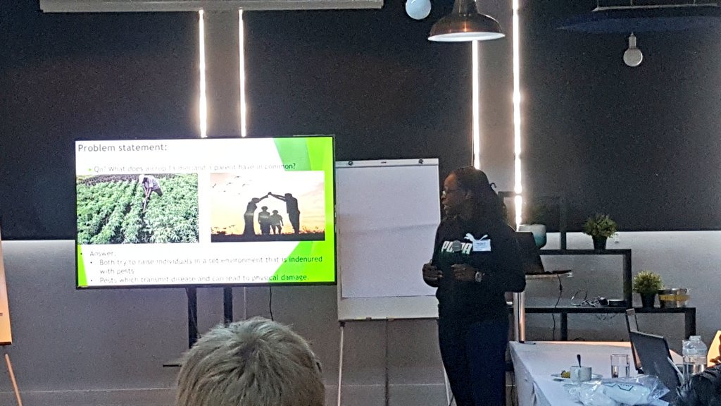techvillagezw's tweet photo. Its pitch prep time! Startups are running through their pitches in preparation for the showcase on Thursday! It has been an amazing day.
#Onebio #Biotechnology https://t.co/70uAZd6xGp