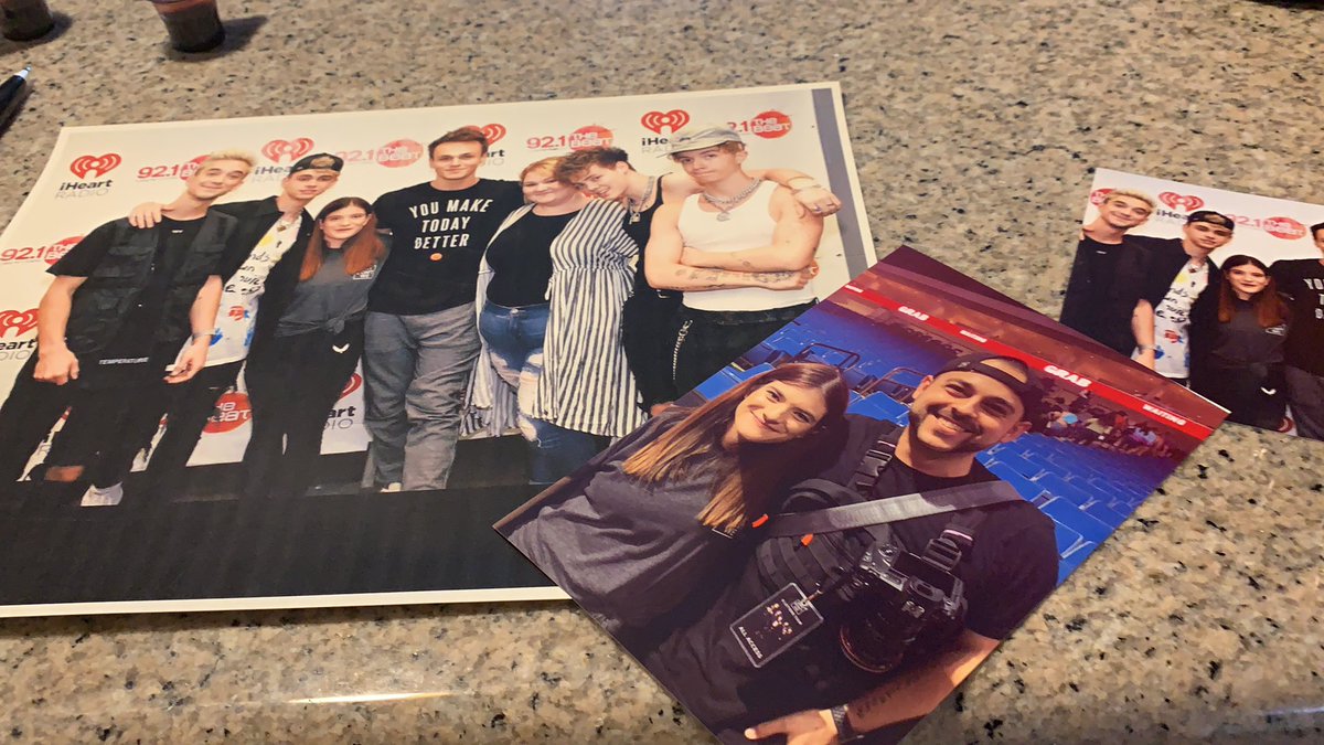 haleyhegwood1's tweet photo. Currently working on printing pictures from #Bash921 @921thebeat https://t.co/Fiw6O5uj8C