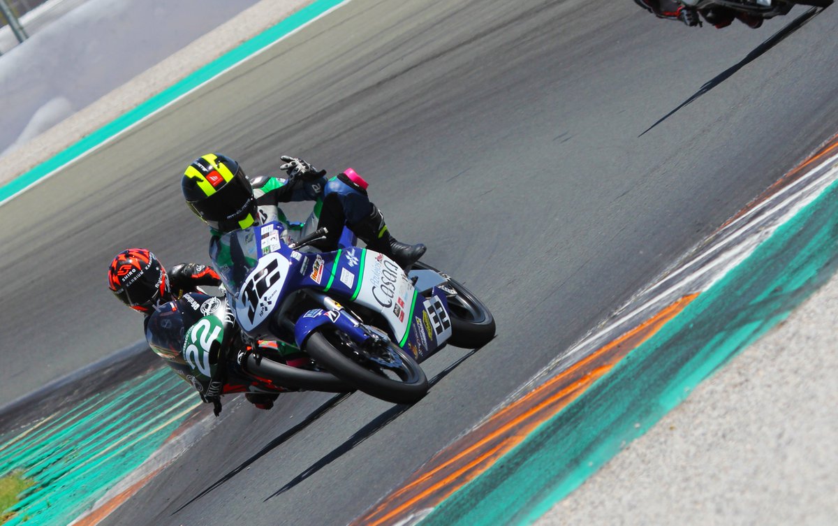 IgaxTeam's tweet photo. 🔜 Ya entramos (AL FIN 😅) en semana de carreras y #MarcosLudeña lo sabe... 😏
📍 @CircuitAlbacete 🏁
#ESBK #85GP #PreMoto3 #IgaXTeam 🔵 https://t.co/r2UMv0ZfXS