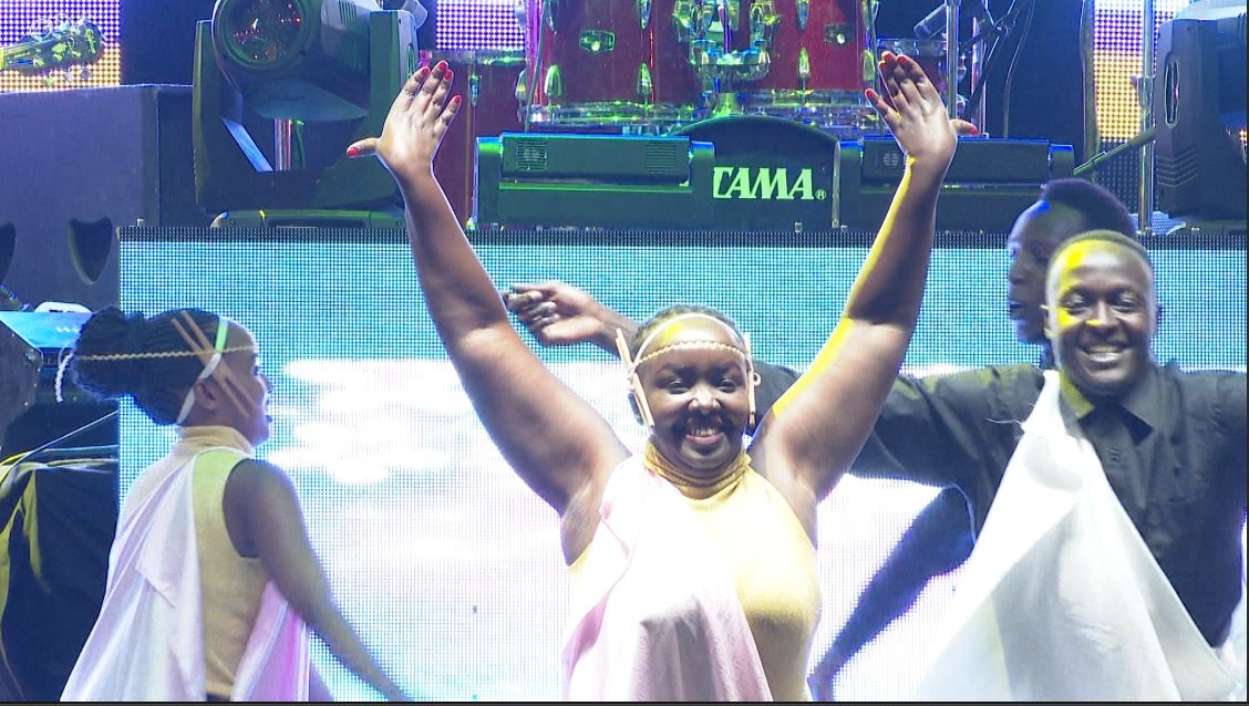 Muzungu4's tweet photo. Video: Watch #Urukerereza Live Performance during #IwacuMuzikaFestival2019 in #Kigali. 

Link: https://t.co/LqIgqihfaV

via @kigalitoday

#SIMBAinRwanda
#IwacuMuzikaFestival2019 #Rwanda @IwacuMuzika
 
@MINISPOC #Gakondo #UmucoNyarwanda @urukerereza https://t.co/iXMY9ND1Ve