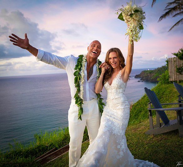 And they're hitched! @TheRock and #LaurenHashian just got married in a gorgeous dreamy wedding 👰🤵