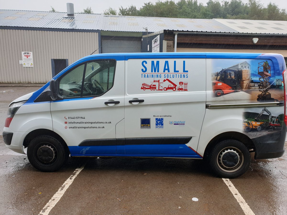 DandSSignsLtd's tweet photo. We had this in our workshop last week we love it. A transit for @SmallTraining1 . There even is a matching Fiesta to follow.

#Vehiclegraphics #Livery #Wrap #Dssigns #vinyl https://t.co/D90VOWPreM