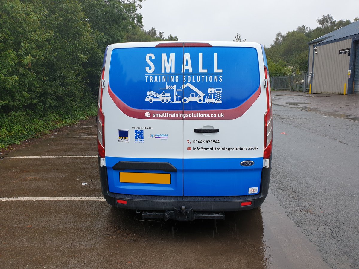 DandSSignsLtd's tweet photo. We had this in our workshop last week we love it. A transit for @SmallTraining1 . There even is a matching Fiesta to follow.

#Vehiclegraphics #Livery #Wrap #Dssigns #vinyl https://t.co/D90VOWPreM