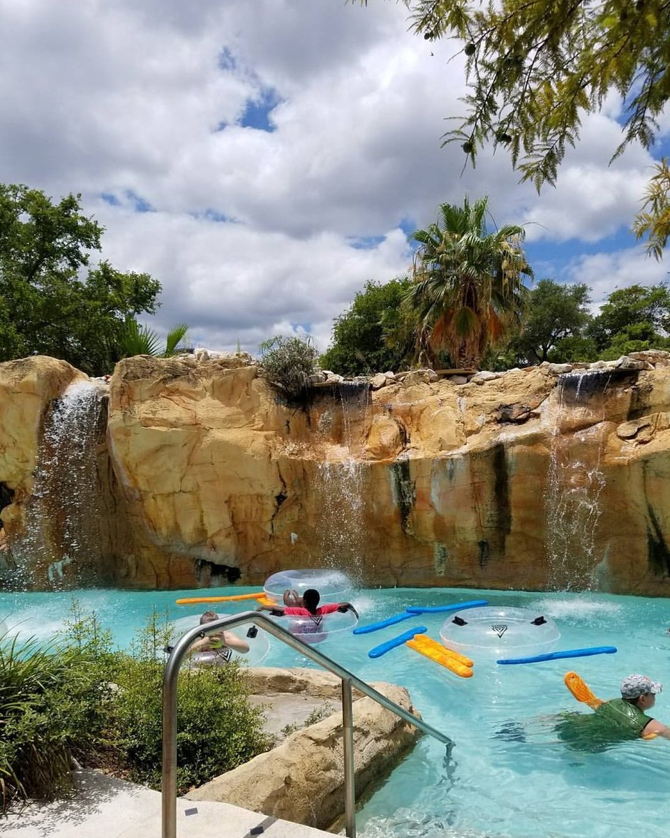 kinneyradar's tweet image. it&apos;s been a while 

{ #frantasticmonday }