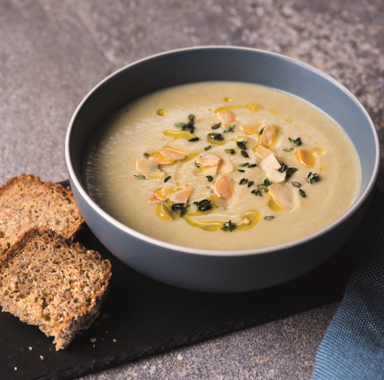 kingsbridgehosp's tweet photo. This month we want to share the #KingsbridgeKitchen Celeriac and Thyme Soup, the perfect light bite recipe. 🍽
Simple but nutritious, &amp; filled with a good source of B vitamins. Check out the full recipe over on our blog - https://t.co/rpYR3gWDch https://t.co/p94Dao17BN