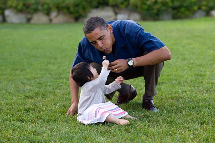 funder's tweet photo. Things are pretty tough right now, so here are pics of President Obama hanging out with kids to start this Monday off right. https://t.co/WPnabqu6uy